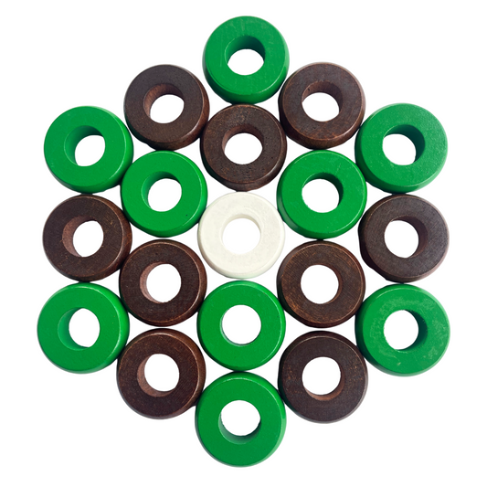 32 Green and Walnut Carrom / Pichenotte Rings - (Green / Walnut / Natural / Black / White) - Anneaux De Pichenottes - Game Accessories / Accessoires De Jeu