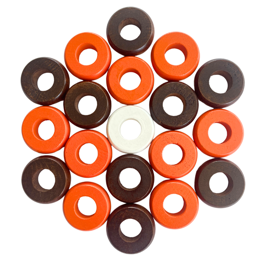 32 Orange and Walnut Carrom / Pichenotte Rings - (Orange / Walnut / Natural / Black / White) - Anneaux De Pichenottes - Game Accessories / Accessoires De Jeu